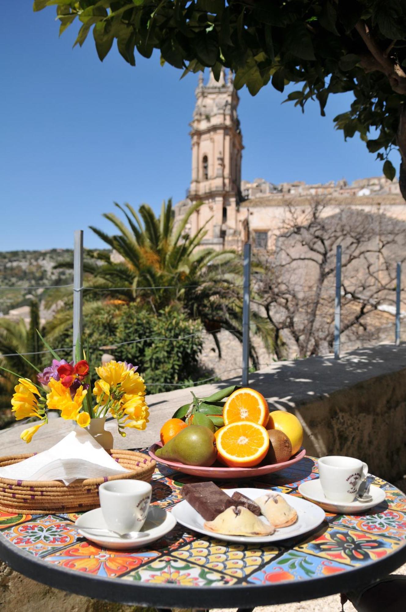 Casa Sipione Papa Bed & Breakfast Modica Exterior photo