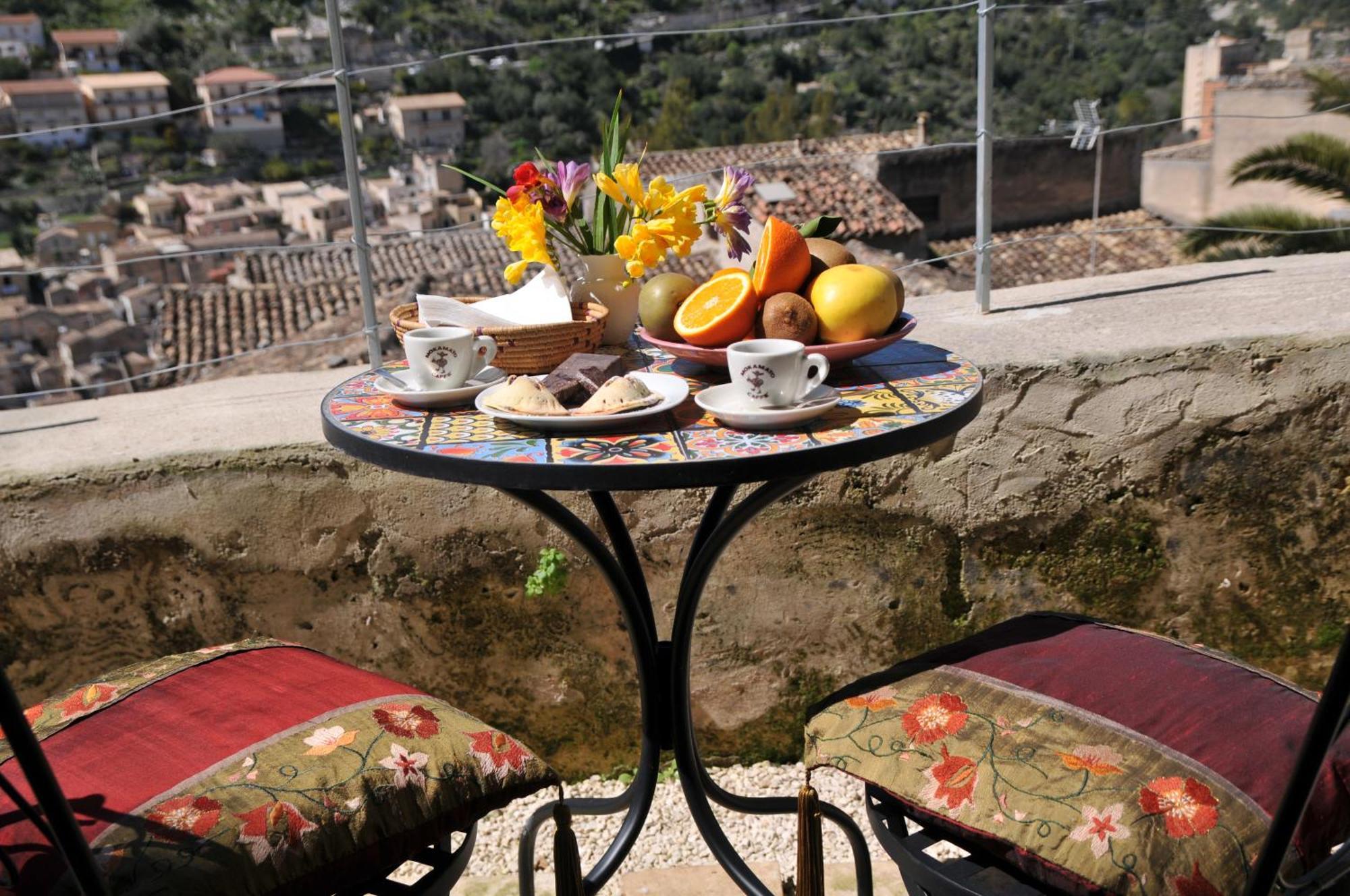 Casa Sipione Papa Bed & Breakfast Modica Exterior photo