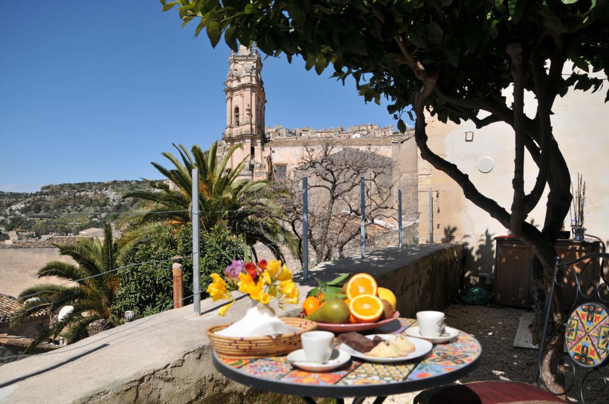 Casa Sipione Papa Bed & Breakfast Modica Exterior photo