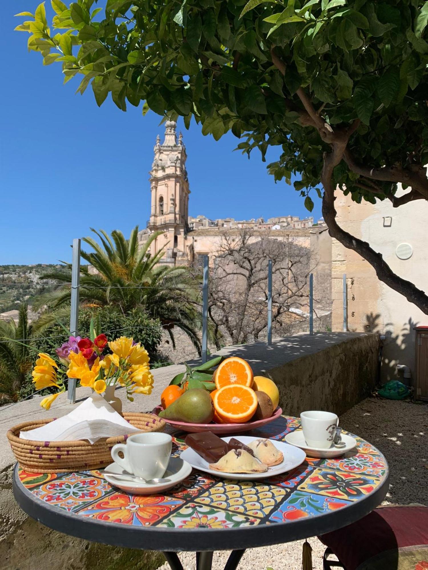Casa Sipione Papa Bed & Breakfast Modica Exterior photo