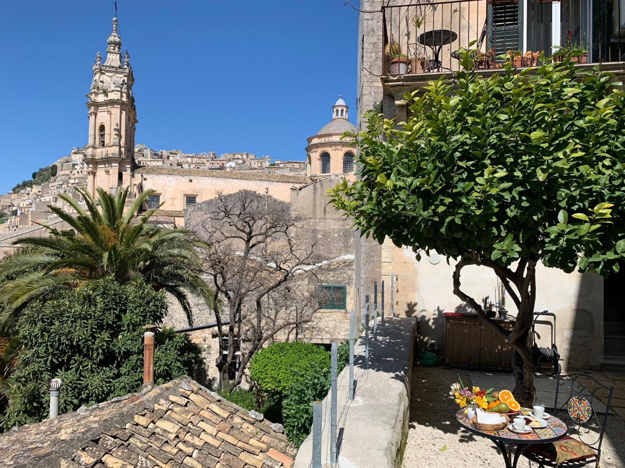 Casa Sipione Papa Bed & Breakfast Modica Exterior photo