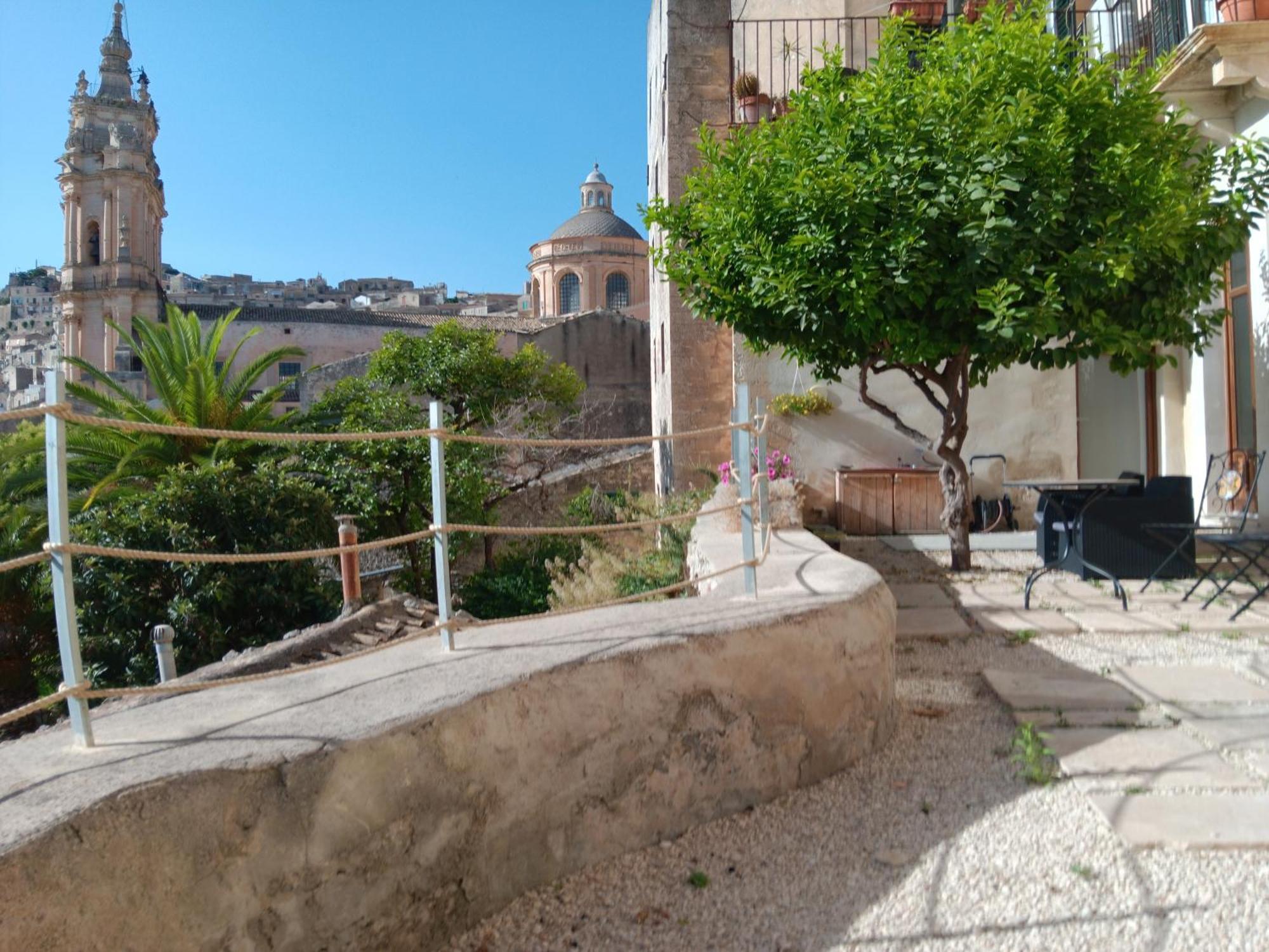 Casa Sipione Papa Bed & Breakfast Modica Exterior photo
